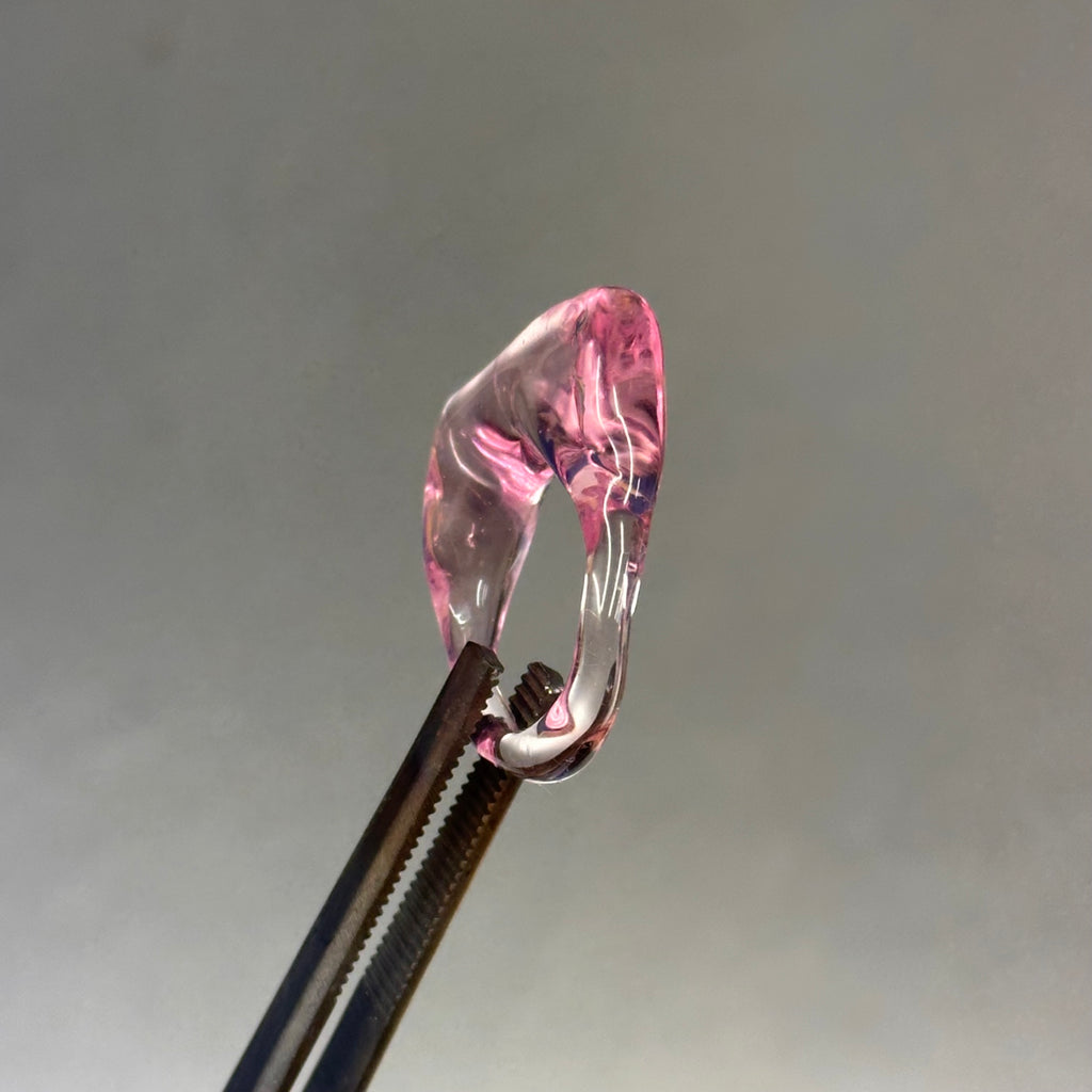 Anillo de vidrio cuadrado rosa