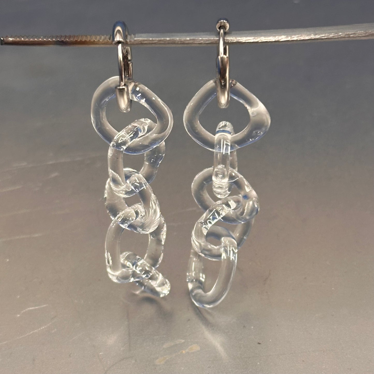 Pendientes cadena de vidrio transparente