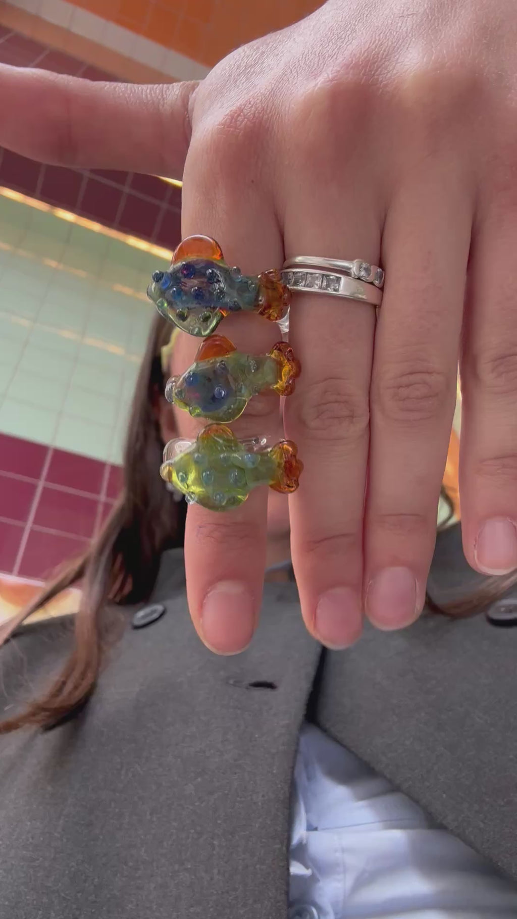 Anillo pez verde azulado